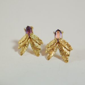 Handgemaakte organische oorbellen in sterling zilver of verguld zilver, natuur geïnspireerd